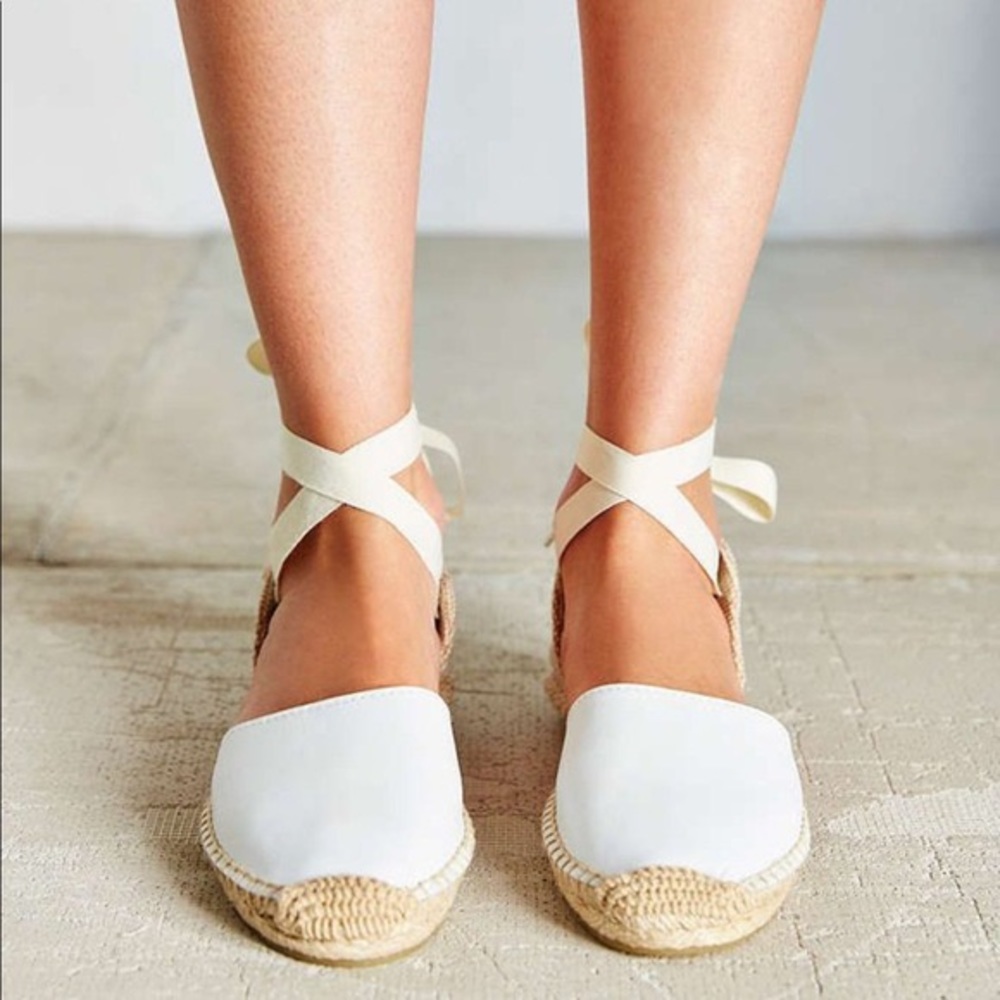 Size 7 Soludos White Classic Espadrille Sandals
